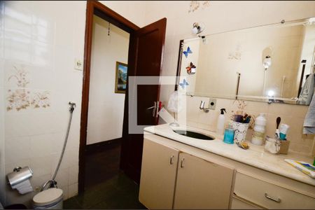 Casa à venda com 200m², 5 quartos e 2 vagasBanheiro1