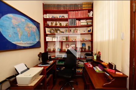 Casa à venda com 200m², 5 quartos e 2 vagasEscritorio