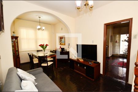 Casa à venda com 200m², 5 quartos e 2 vagasCopa