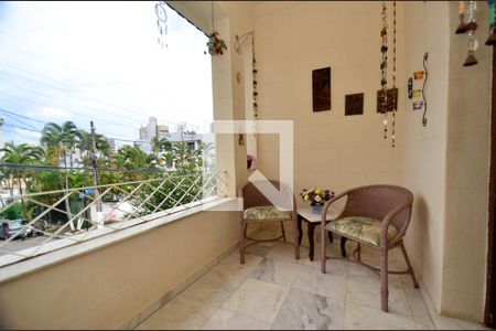 Casa à venda com 200m², 5 quartos e 2 vagasVaranda