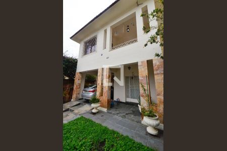 Casa à venda com 200m², 5 quartos e 2 vagasEntrada da casa