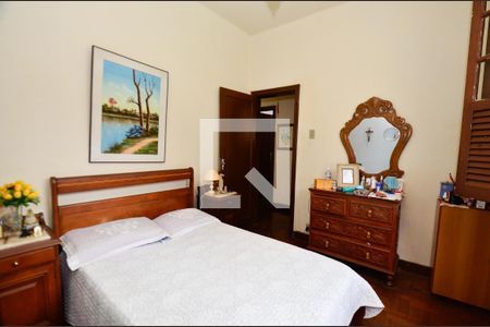 Casa à venda com 200m², 5 quartos e 2 vagasQuarto 5