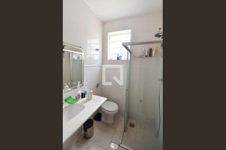 Casa à venda com 200m², 5 quartos e 2 vagasBanheiro 2