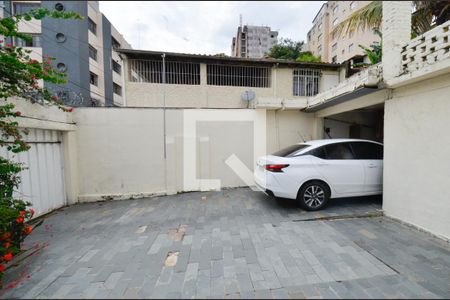 Casa à venda com 200m², 5 quartos e 2 vagasArea externa/garagem