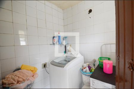 Casa à venda com 200m², 5 quartos e 2 vagasArea de serviço