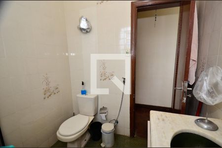 Casa à venda com 200m², 5 quartos e 2 vagasBanheiro1
