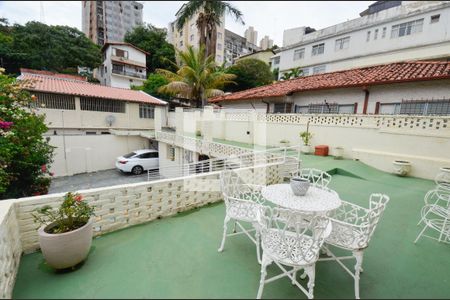 Casa à venda com 200m², 5 quartos e 2 vagasArea externa