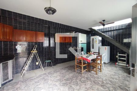 Casa à venda com 225m², 2 quartos e 1 vagaCozinha