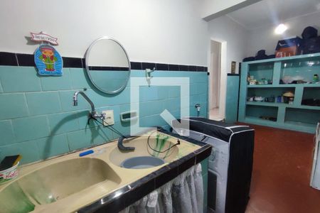 Casa à venda com 225m², 2 quartos e 1 vagaÁrea de Serviço