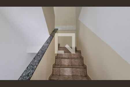 Casa à venda com 250m², 3 quartos e 4 vagas Casa à venda com 250m², 3 quartos e 4 vagasescada