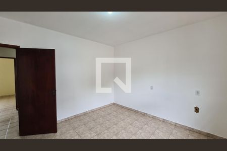 Casa à venda com 250m², 3 quartos e 4 vagas Casa à venda com 250m², 3 quartos e 4 vagasquarto 3