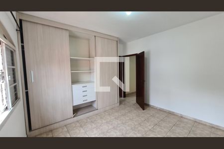 Casa à venda com 250m², 3 quartos e 4 vagas Casa à venda com 250m², 3 quartos e 4 vagasquarto 3
