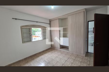 Casa à venda com 250m², 3 quartos e 4 vagas Casa à venda com 250m², 3 quartos e 4 vagasquarto 3