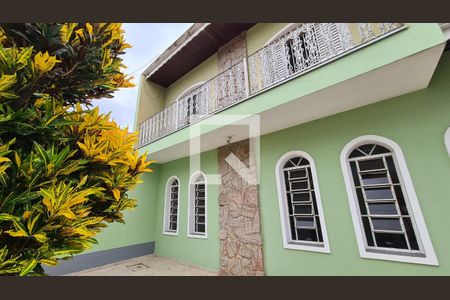 Casa à venda com 250m², 3 quartos e 4 vagas Casa à venda com 250m², 3 quartos e 4 vagasárea externa