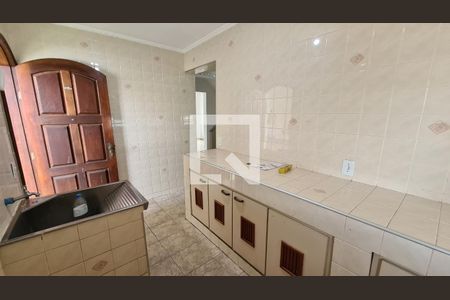 Casa à venda com 250m², 3 quartos e 4 vagas Casa à venda com 250m², 3 quartos e 4 vagasárea de serviço