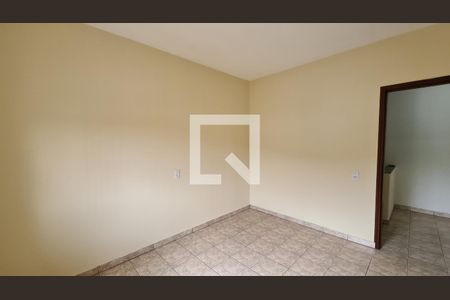 Casa à venda com 250m², 3 quartos e 4 vagas Casa à venda com 250m², 3 quartos e 4 vagassuíte