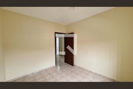 Casa à venda com 250m², 3 quartos e 4 vagas Casa à venda com 250m², 3 quartos e 4 vagassuíte