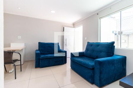 Sala de casa para alugar com 2 quartos, 60m² em Vila Corberi, São Paulo