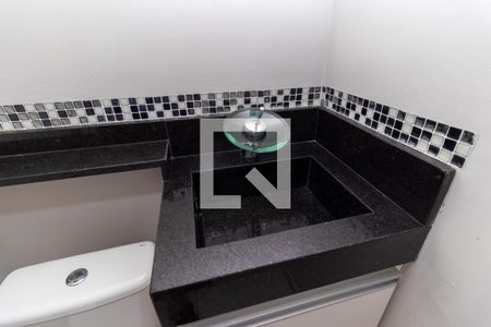 Casa para alugar com 60m², 2 quartos e 2 vagasLavabo