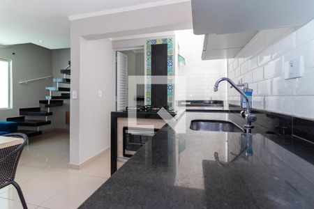 Casa para alugar com 60m², 2 quartos e 2 vagasCozinha