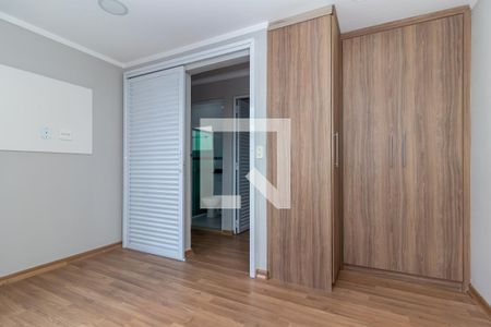 Quarto 1 de casa para alugar com 2 quartos, 60m² em Vila Corberi, São Paulo