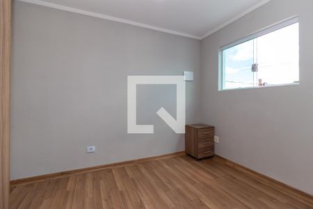 Quarto 1 de casa para alugar com 2 quartos, 60m² em Vila Corberi, São Paulo