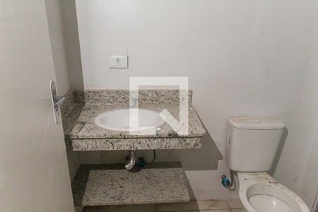Banheiro de kitnet/studio para alugar com 1 quarto, 28m² em Vila Prudente, São Paulo
