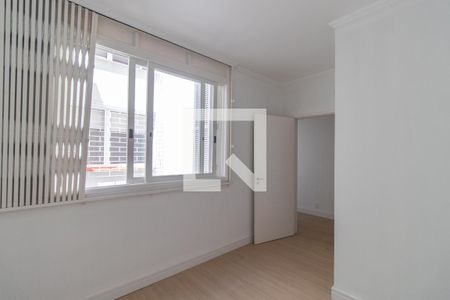 Quarto 1 de apartamento à venda com 2 quartos, 75m² em Farroupilha, Porto Alegre