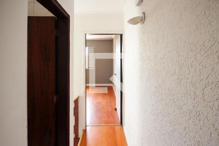 Corredor de casa à venda com 2 quartos, 138m² em Vila Uniao (zona Leste), São Paulo