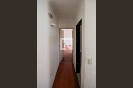 Corredor de casa à venda com 2 quartos, 138m² em Vila Uniao (zona Leste), São Paulo
