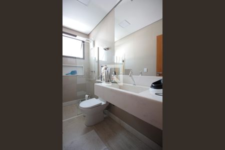 Casa para alugar com 180m², 3 quartos e 2 vagasBanheiro Social