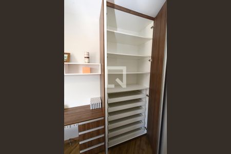 Apartamento para alugar com 54m², 2 quartos e 1 vagaQuarto 1 - Armários