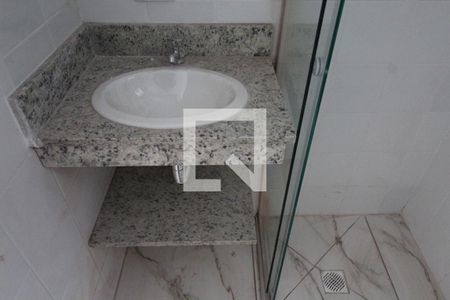 Banheiro de kitnet/studio para alugar com 1 quarto, 28m² em Vila Prudente, São Paulo