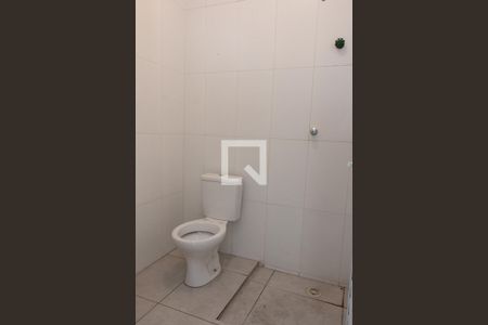 Banheiro  de kitnet/studio para alugar com 1 quarto, 30m² em Vila Albano, São Paulo