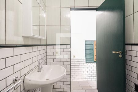 Casa para alugar com 70m², 1 quarto e sem vaga Casa para alugar com 70m², 1 quarto e sem vagaBanheiro