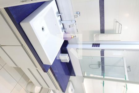 Apartamento à venda com 99m², 2 quartos e 1 vagaBanheiro quarto 2