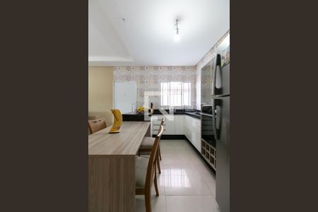 Casa à venda com 80m², 2 quartos e 1 vaga Casa à venda com 80m², 2 quartos e 1 vagaCozinha