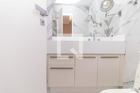 Apartamento à venda com 81m², 2 quartos e sem vagaBanheiro da Suíte 1