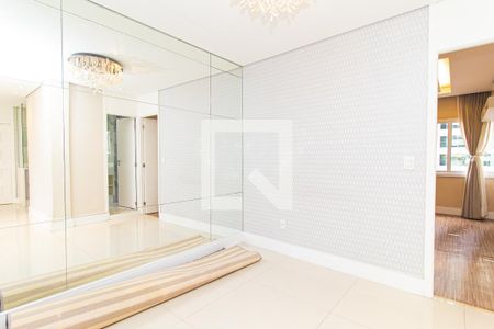 Apartamento à venda com 81m², 2 quartos e sem vagaSala