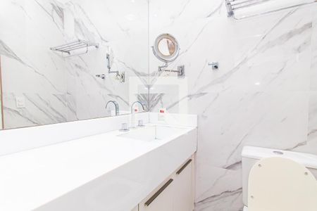 Apartamento à venda com 81m², 2 quartos e sem vagaBanheiro da Suíte 1