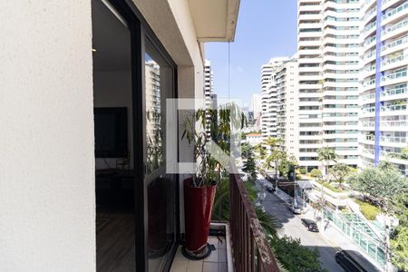 Apartamento para alugar com 262m², 2 quartos e 2 vagasVaranda da Sala