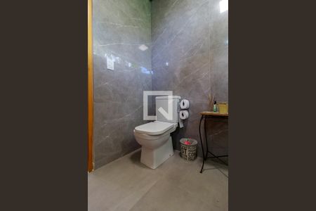 Casa à venda com 593m², 4 quartos e 4 vagas Casa à venda com 593m², 4 quartos e 4 vagasSuíte Principal - Banheiro