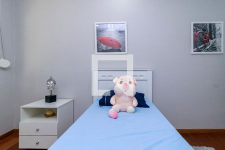 Casa à venda com 593m², 4 quartos e 4 vagas Casa à venda com 593m², 4 quartos e 4 vagasQuarto 4