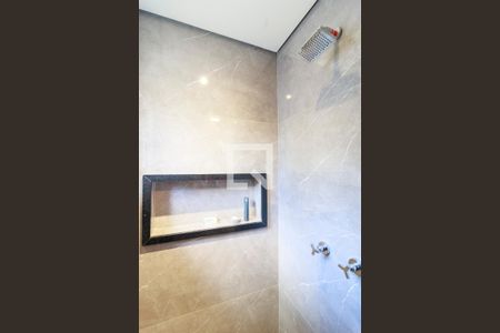 Casa à venda com 593m², 4 quartos e 4 vagas Casa à venda com 593m², 4 quartos e 4 vagasBanheiro 3