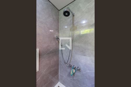 Casa à venda com 593m², 4 quartos e 4 vagas Casa à venda com 593m², 4 quartos e 4 vagasSuíte Principal - Banheiro