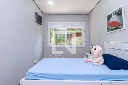 Casa à venda com 593m², 4 quartos e 4 vagas Casa à venda com 593m², 4 quartos e 4 vagasQuarto 4