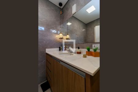 Casa à venda com 593m², 4 quartos e 4 vagas Casa à venda com 593m², 4 quartos e 4 vagasSuíte 2 - Banheiro