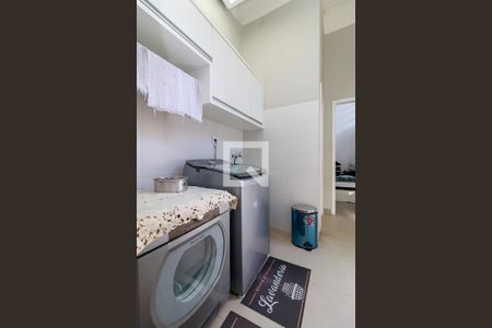 Casa à venda com 593m², 4 quartos e 4 vagas Casa à venda com 593m², 4 quartos e 4 vagasÁrea de Serviço