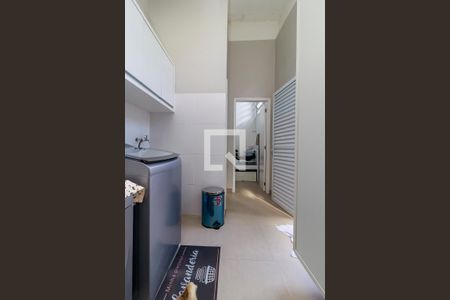 Casa à venda com 593m², 4 quartos e 4 vagas Casa à venda com 593m², 4 quartos e 4 vagasÁrea de Serviço