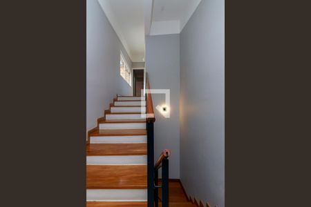 Casa à venda com 593m², 4 quartos e 4 vagas Casa à venda com 593m², 4 quartos e 4 vagasSala